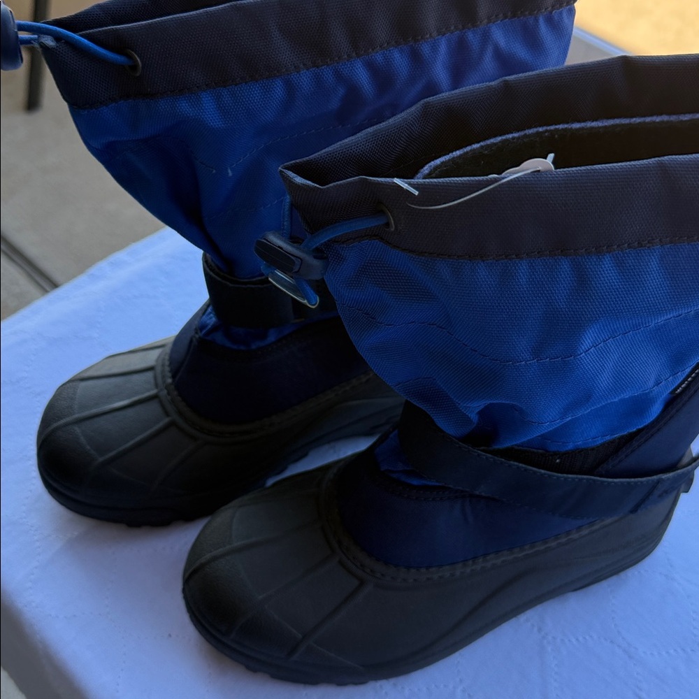 Columbia Blue Gray Winter Boots - youth size 4 NWOT